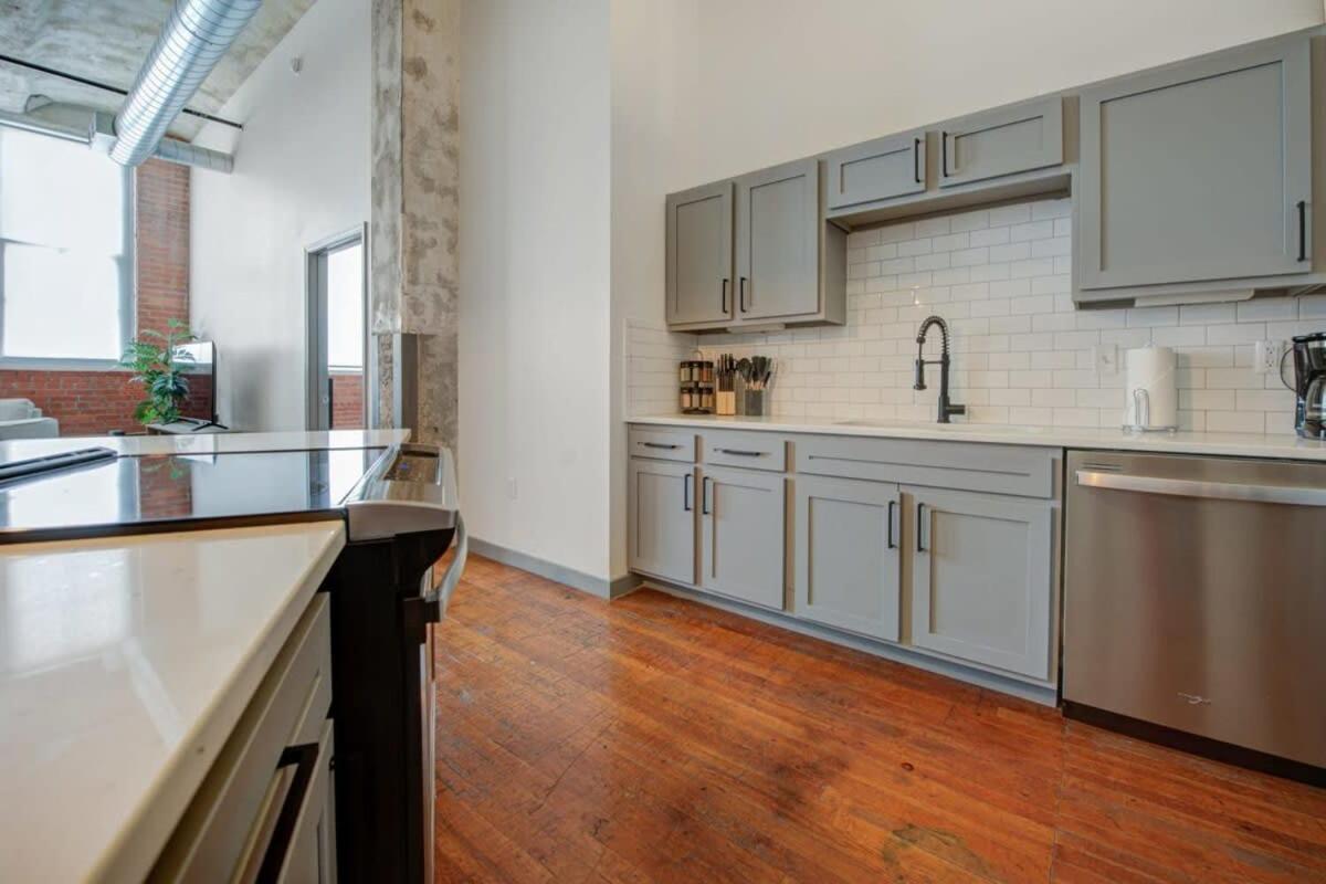 2Br 2Ba Spacious Historic Loft With Gym By Envitae 캔자스시티 외부 사진