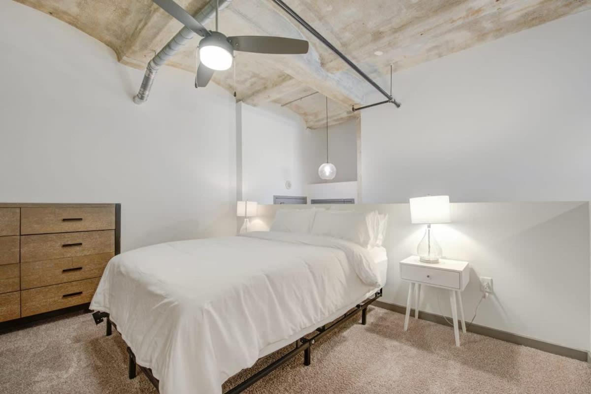 2Br 2Ba Spacious Historic Loft With Gym By Envitae 캔자스시티 외부 사진