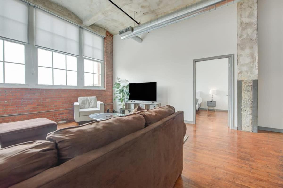 2Br 2Ba Spacious Historic Loft With Gym By Envitae 캔자스시티 외부 사진